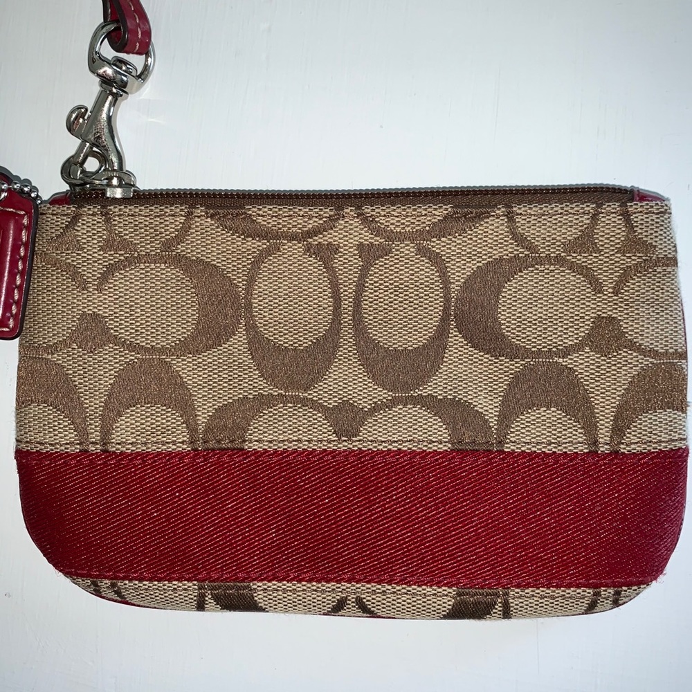 COACH - wristlet . Carried once .